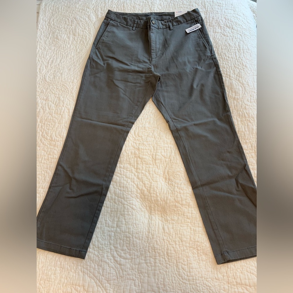 Old Navy Slim Flex Men’s Chino NWT
